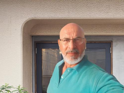 FaceApp_1609063810103